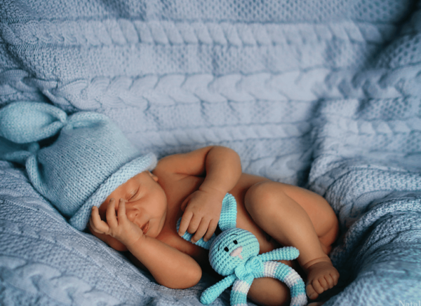 twolensstory.comNewbornPhotoshoot
